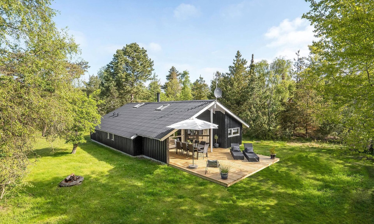 Knebel House | Amazing home in Knebel with sauna