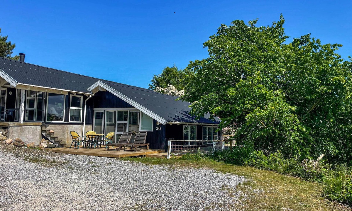 Skødshoved Strand House | Amazing home in Knebel with sauna