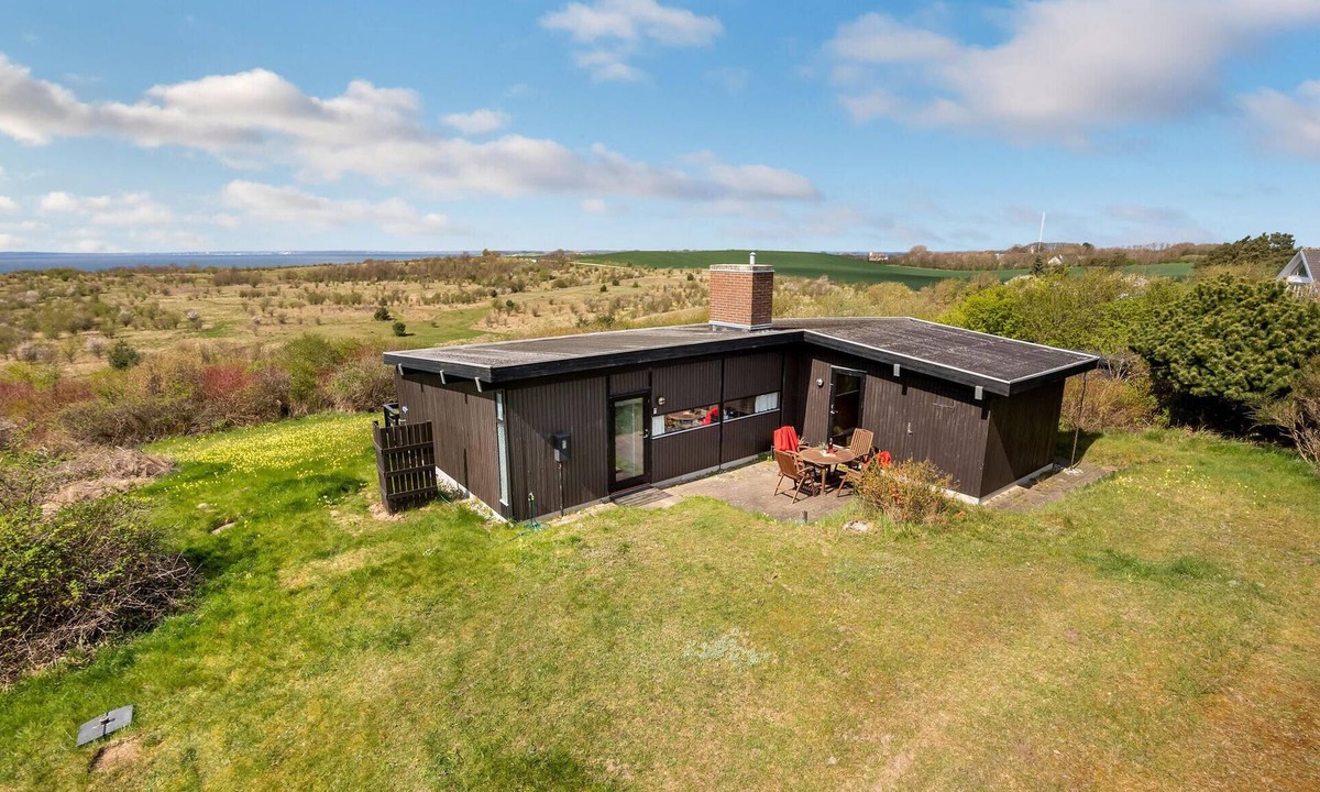 Knebel House | Amazing home in Knebel with kitchen