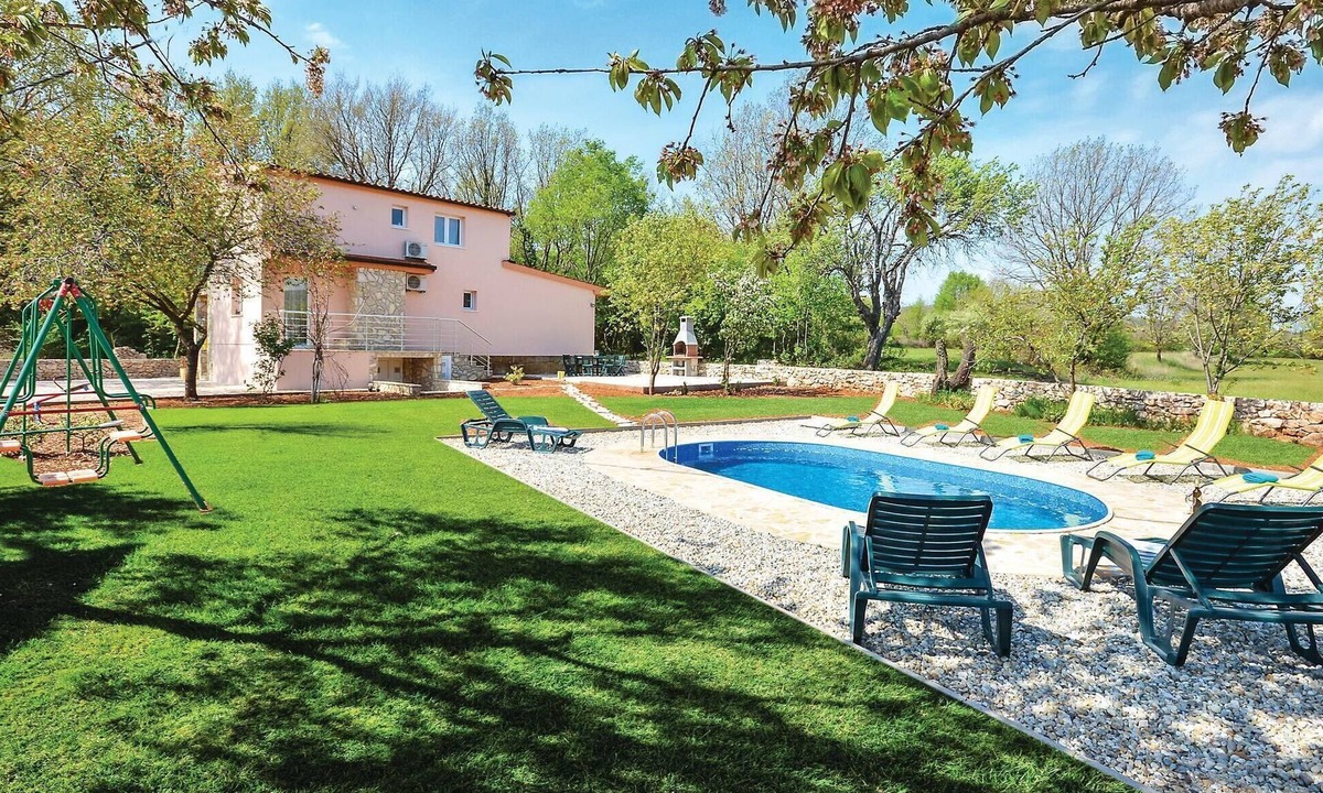 Lecevica House | Amazing home in Lecevica