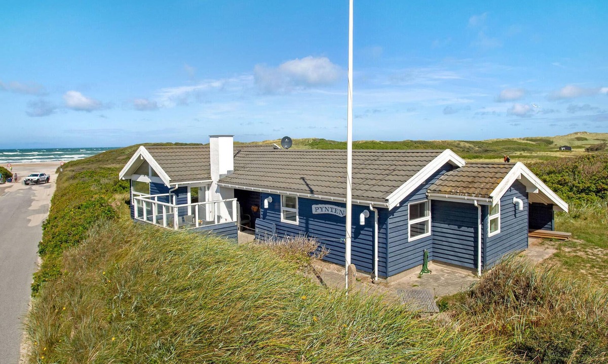Grønhøj House | Amazing home in Løkken with sauna