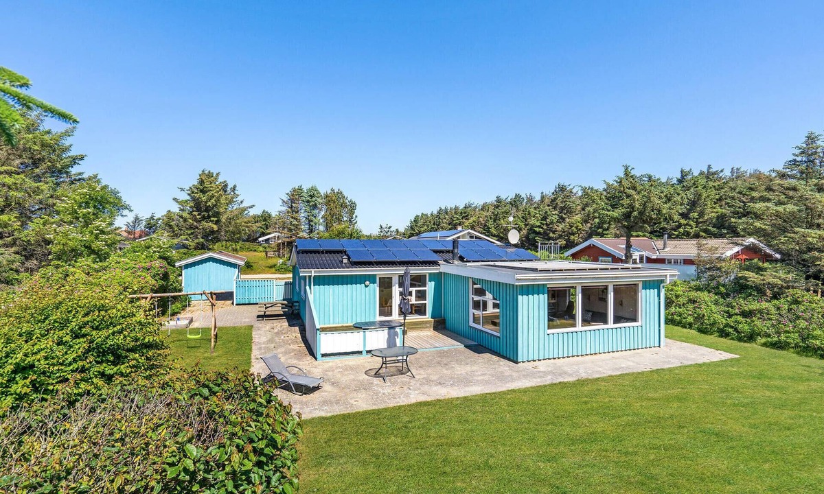 Nr. Lyngby House | Amazing home in Løkken with sauna