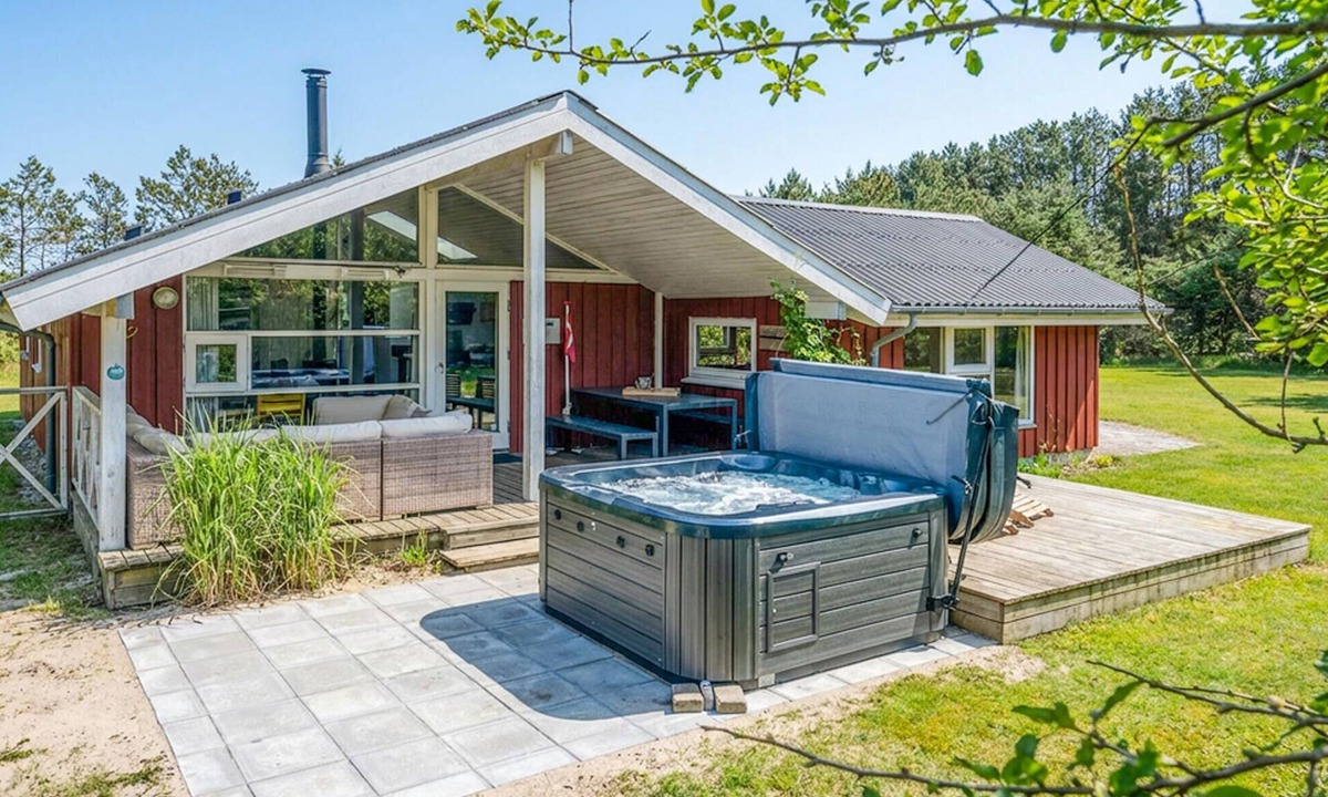 Grønhøj House | Amazing home in Løkken with WiFi