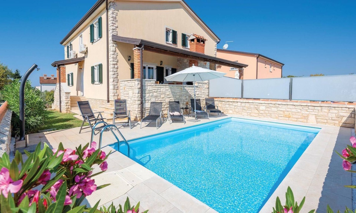 Lovrecica House | Amazing home in Lovrecica