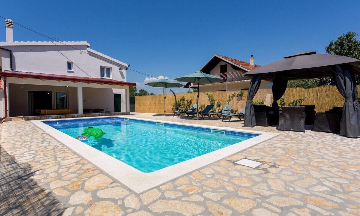 Lovrec House | Amazing home in Lovrec