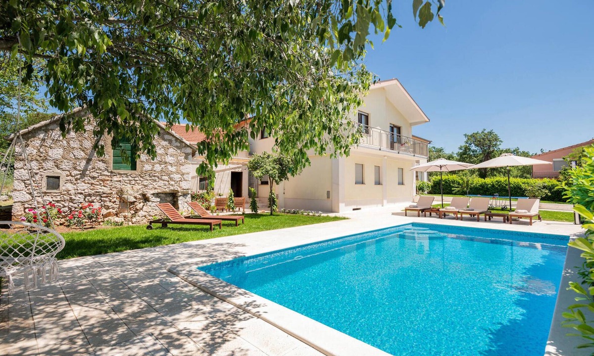 Lovrec House | Amazing home in Lovrec