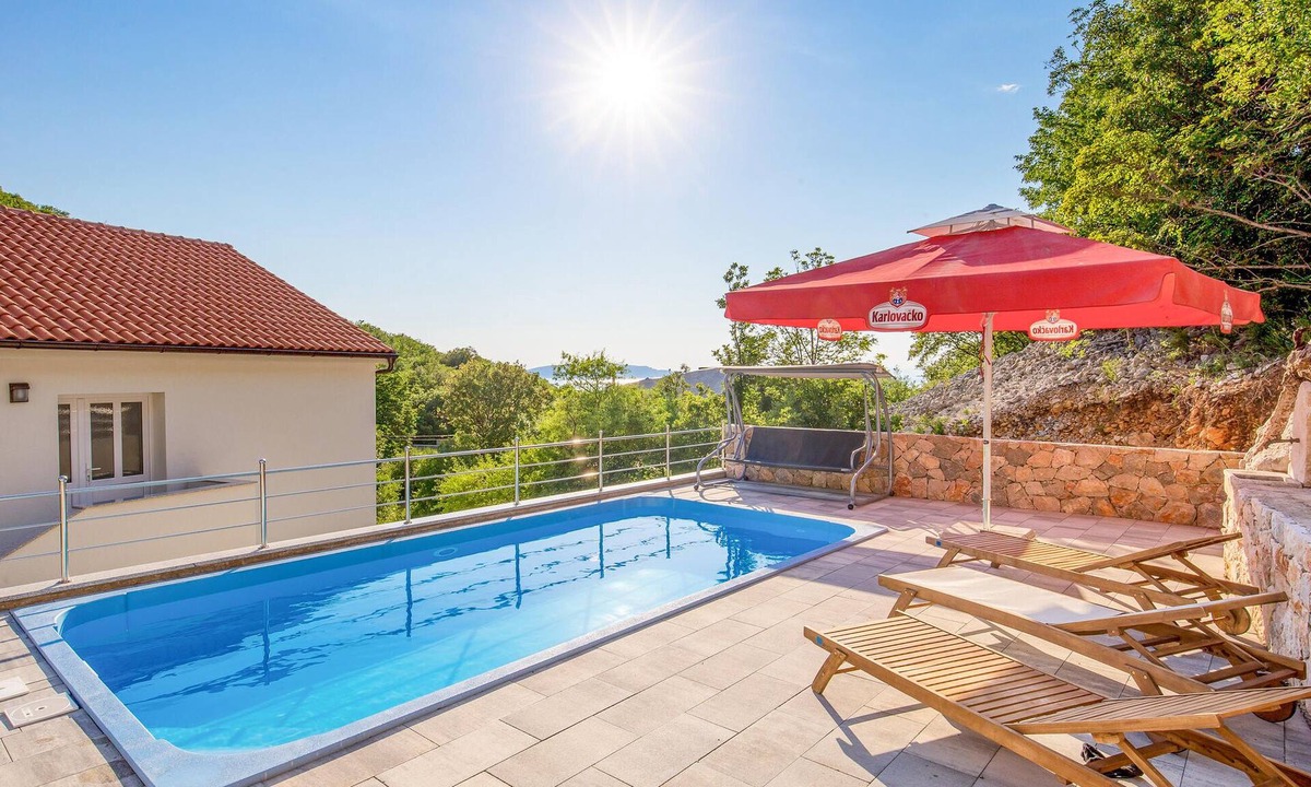 Lukovo House | Amazing home in Lukovo