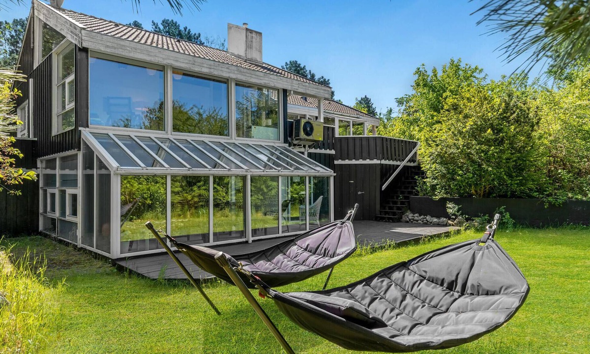 Klint House | Amazing home in Nykøbing Sj with sauna