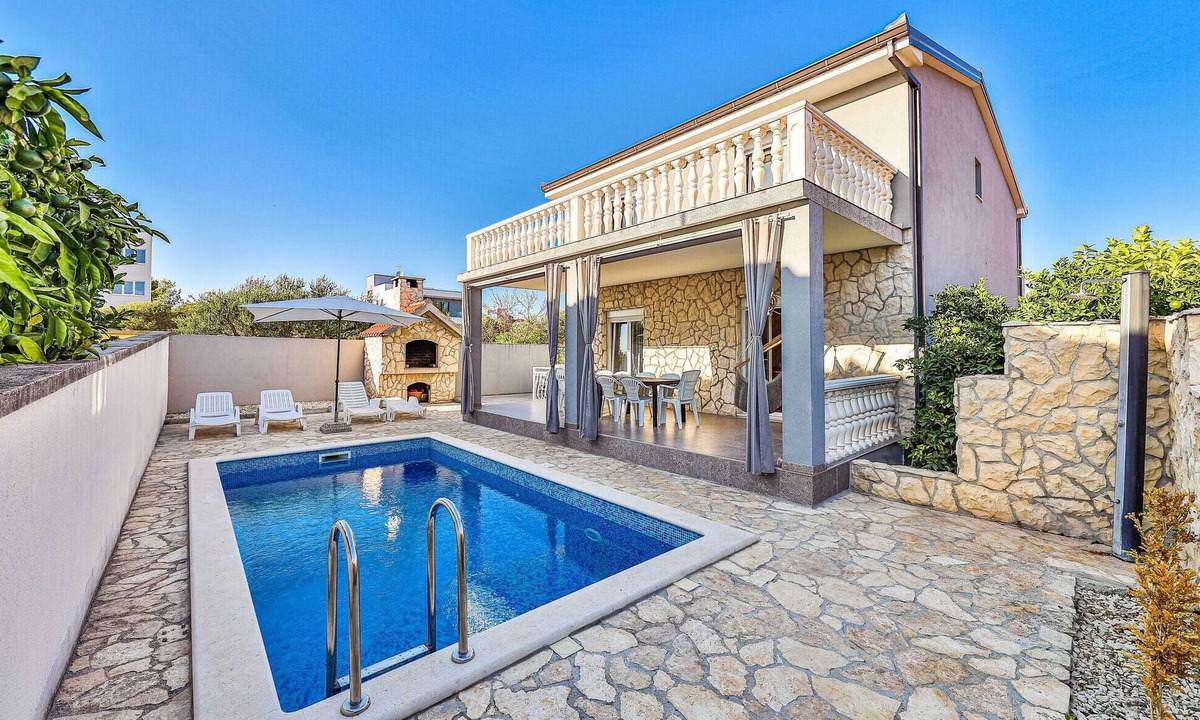 Okrug Gornji House | Amazing home in Okrug Gornji