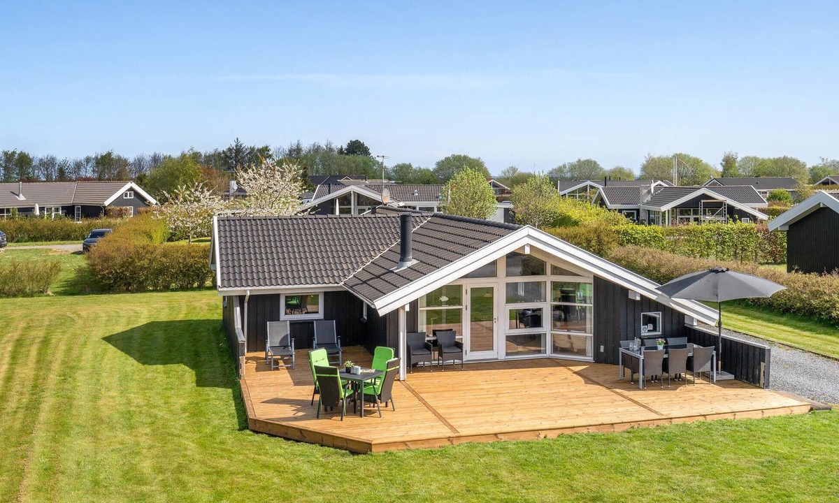 Hasmark Strand House | Amazing home in Otterup with sauna
