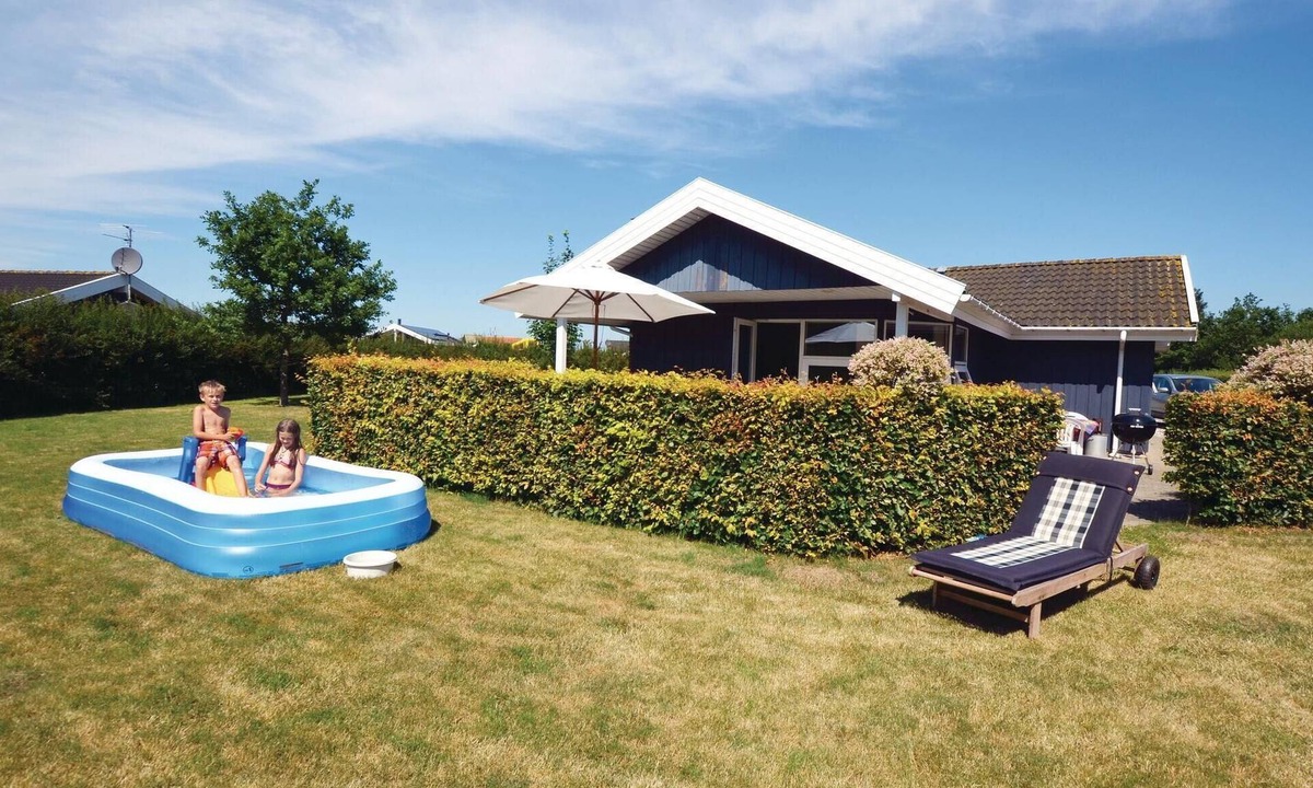 Hasmark Strand House | Amazing home in Otterup with WiFi