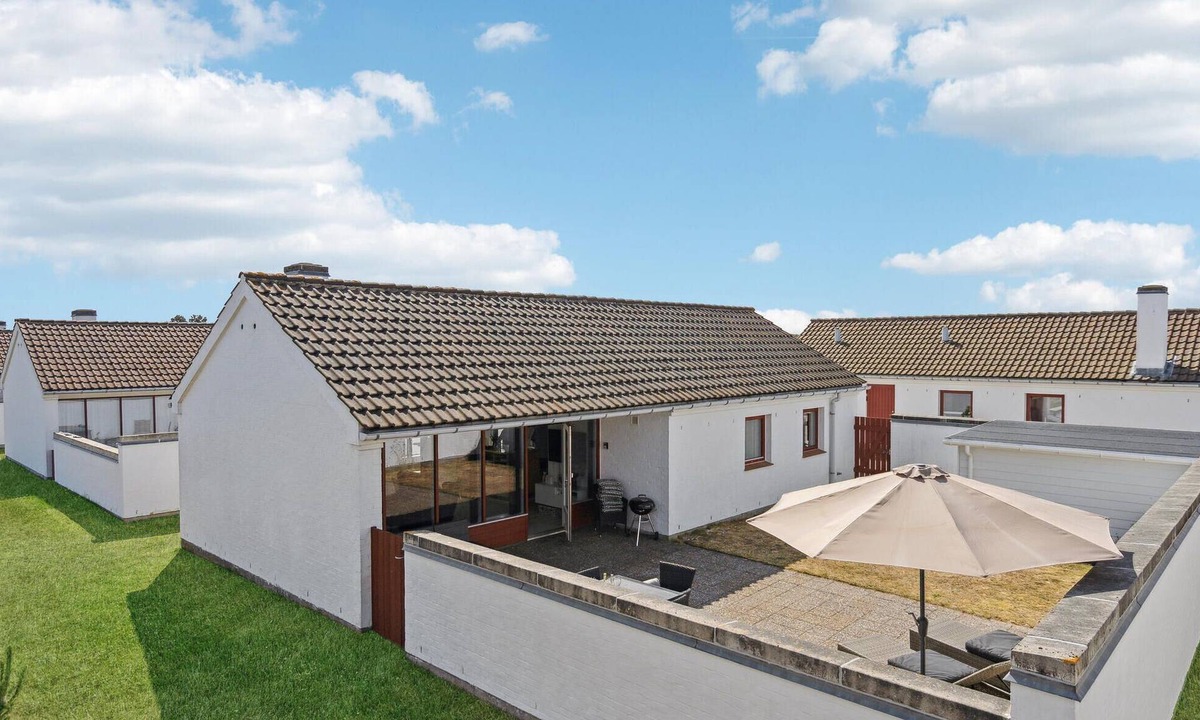 Rødhus House | Amazing home in Pandrup with kitchen