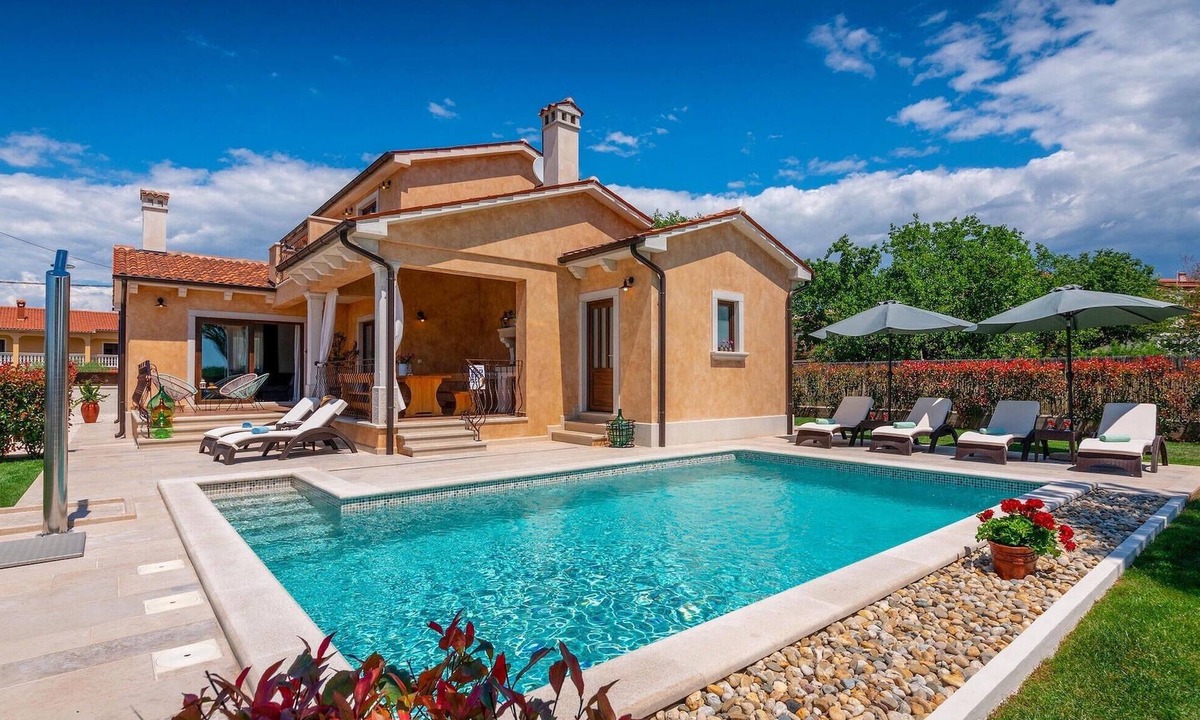 Flengi House | Amazing home in Porec