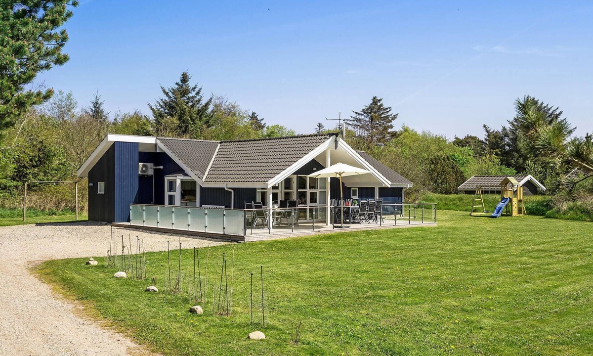 Lodbjerg Hede House | Amazing home in Ringkøbing with sauna