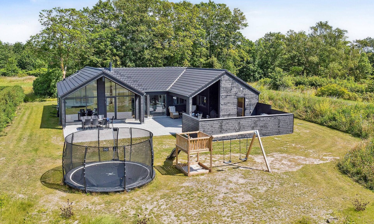 Kramnitse House | Amazing home in Rødby with WiFi