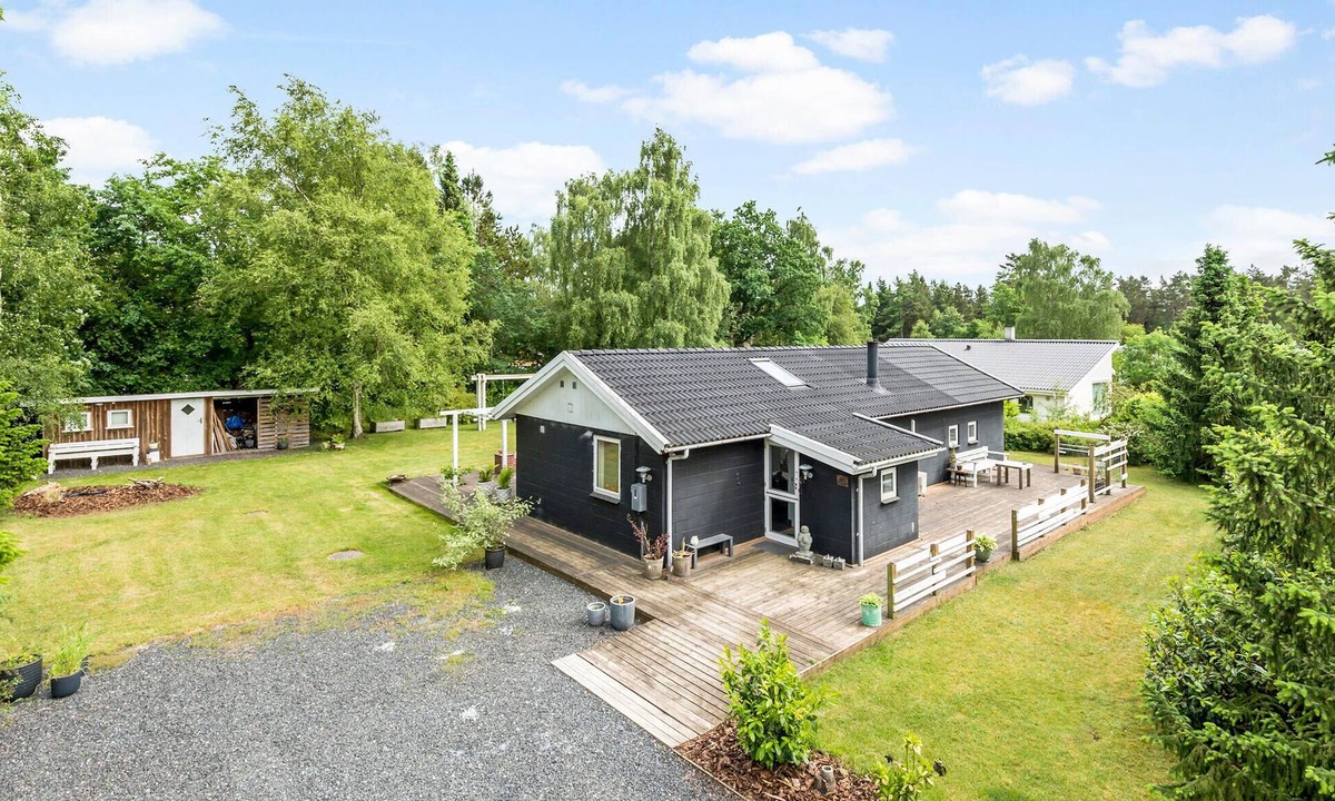 Ronde House | Amazing home in Rønde with WiFi