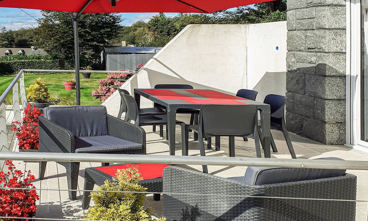 Saint-Carreuc House | Amazing home in Saint-Carreuc with WiFi