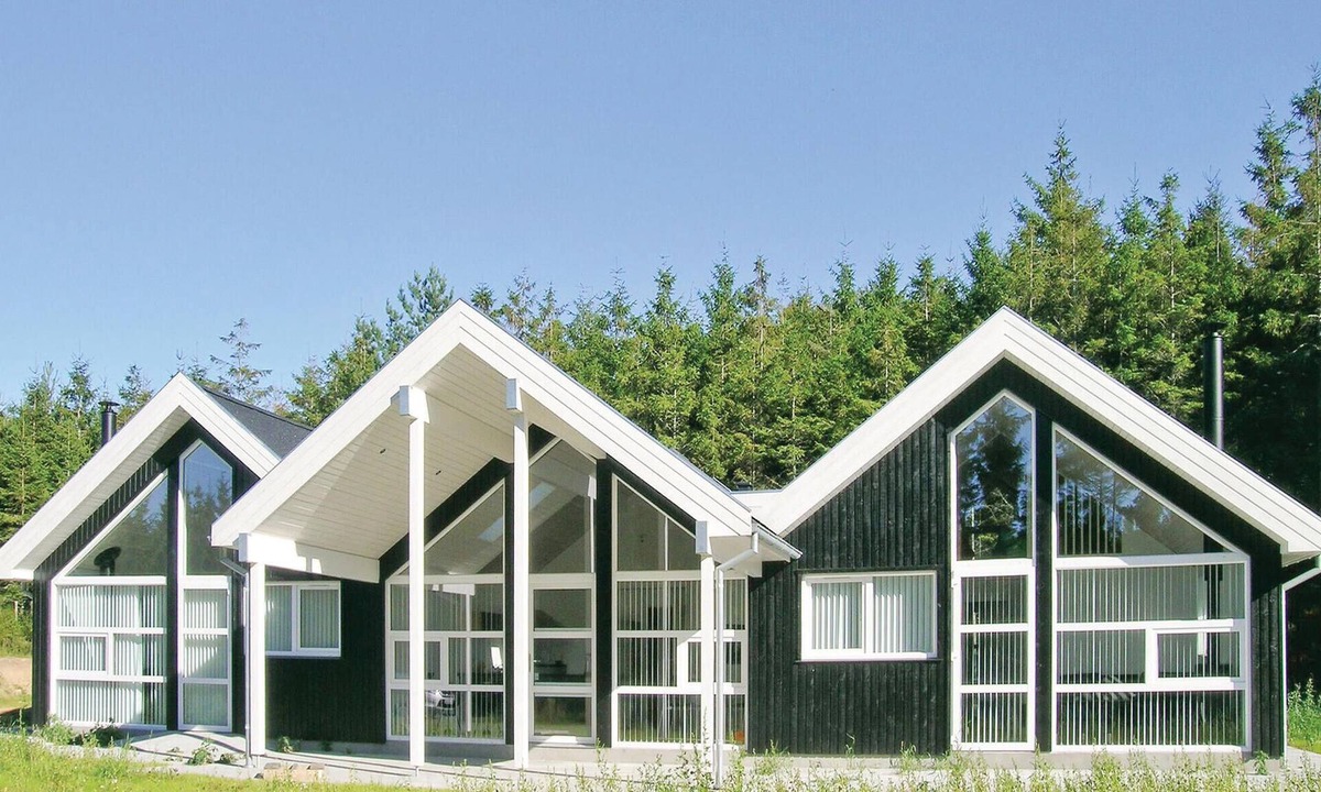 Sindal House | Amazing home in Sindal with sauna