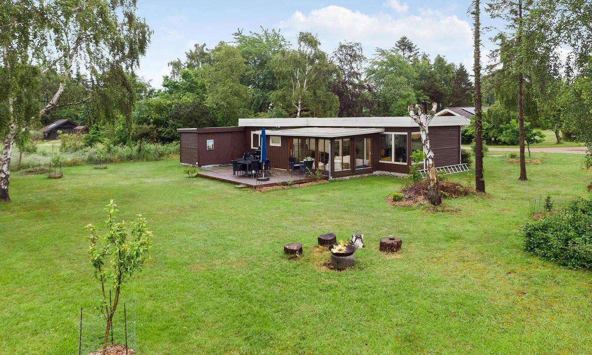 Stege House | Amazing home in Stege with kitchen