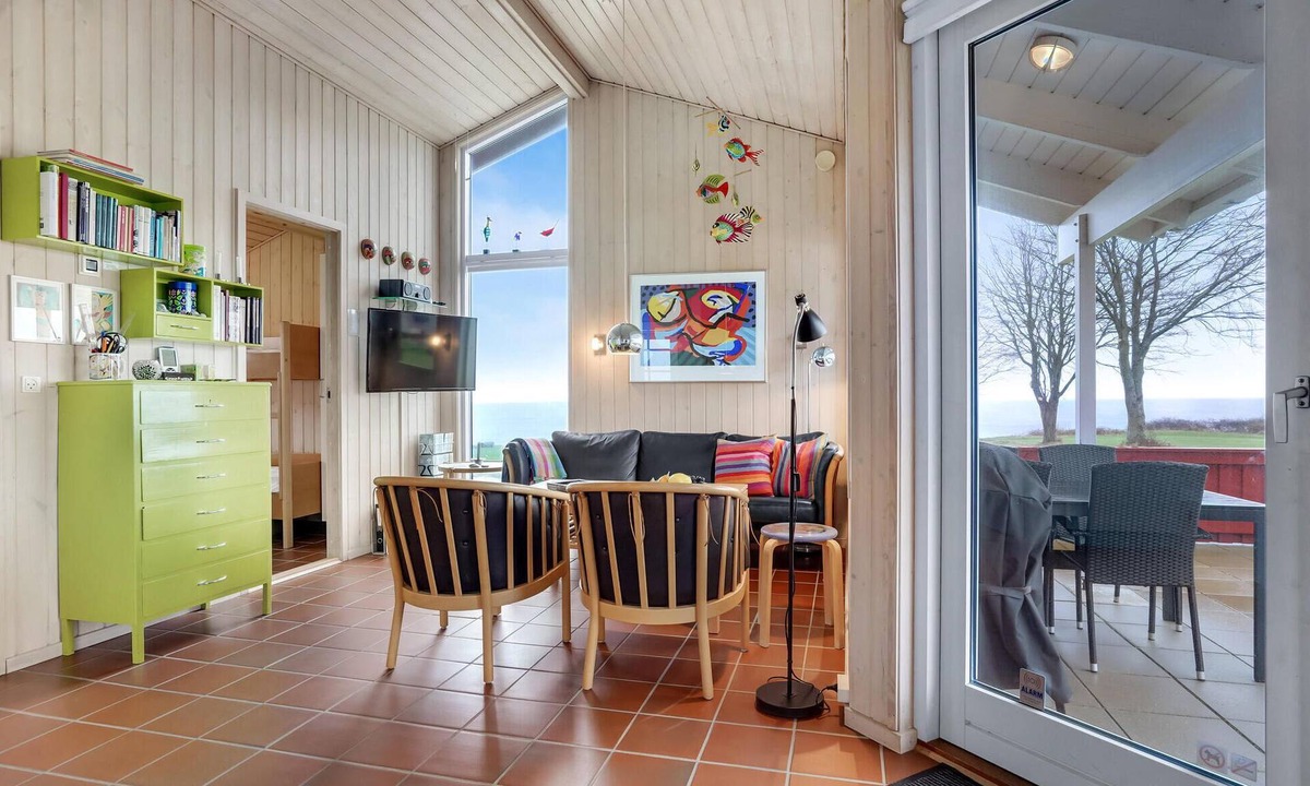 Mommark Strand House | Amazing home in Sydals with WiFi