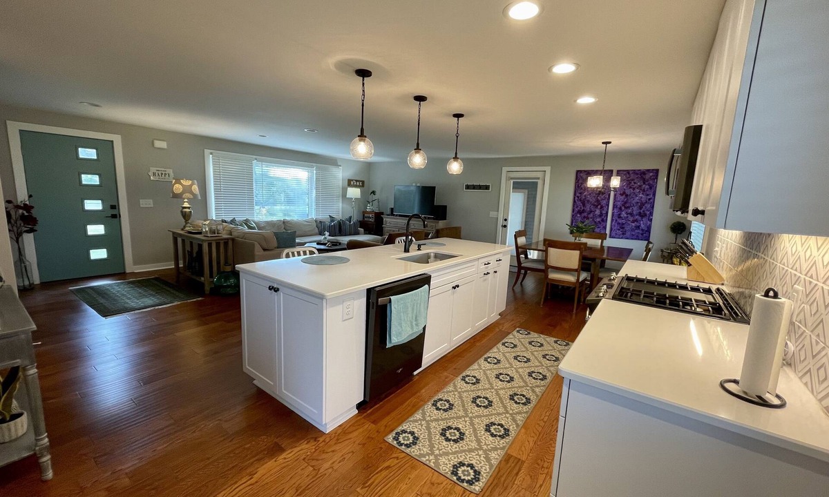 Fennville House | Amazing home in the Saugatuck area-3BR,2BTH,Dogs OK, close to beaches, vineyards