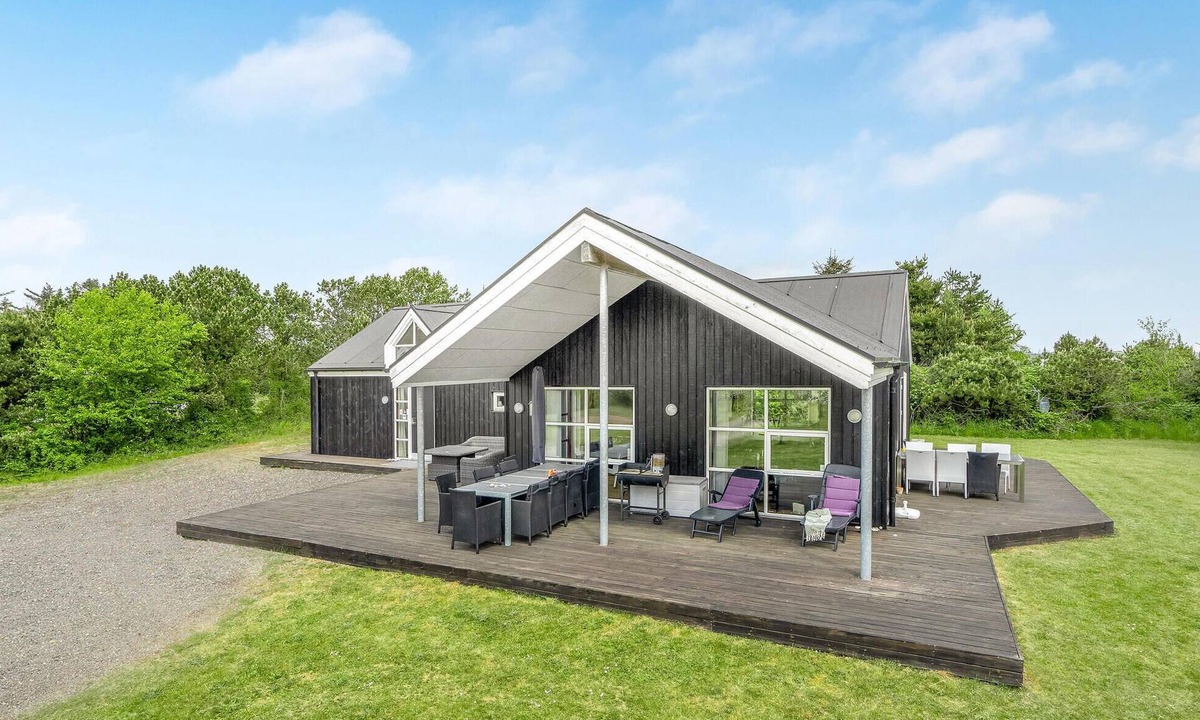 Oddesund Syd House | Amazing home in Thyholm with WiFi