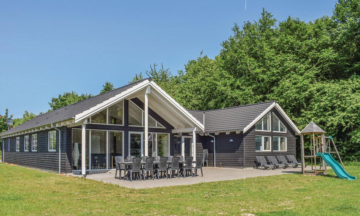 Lohals House | Amazing home in Tranekær with sauna