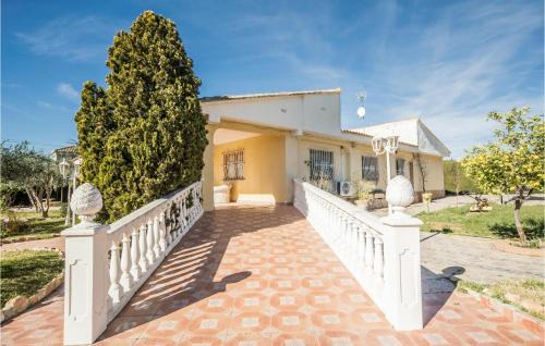 La Pobla de Vallbona House | Amazing Home In Urbanización La Sima