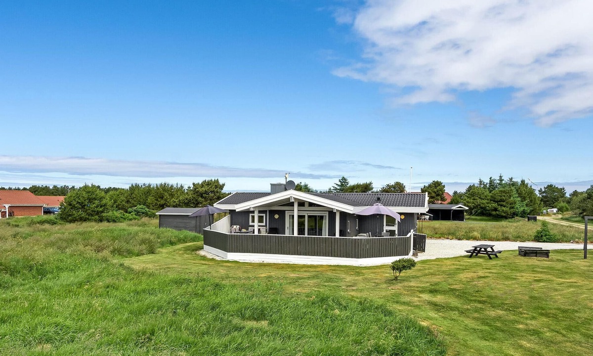 Vejers House | Amazing home in Vejers Strand with sauna