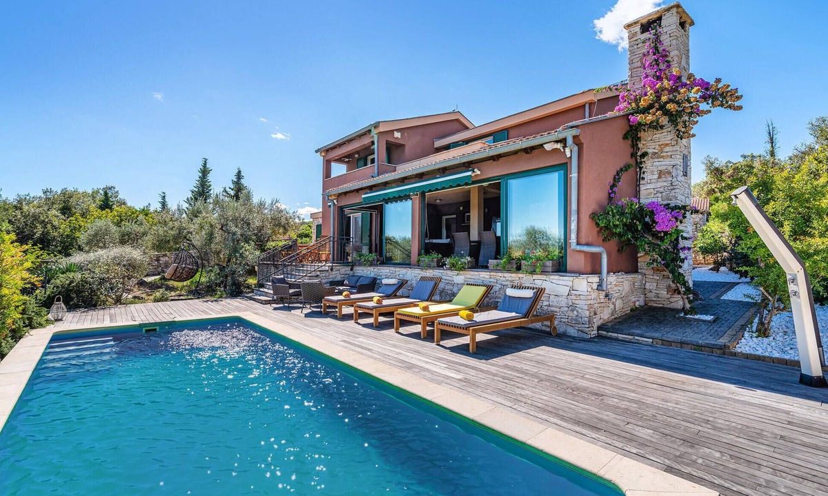 Veli Iz House | Amazing home in Veli Iz with WiFi
