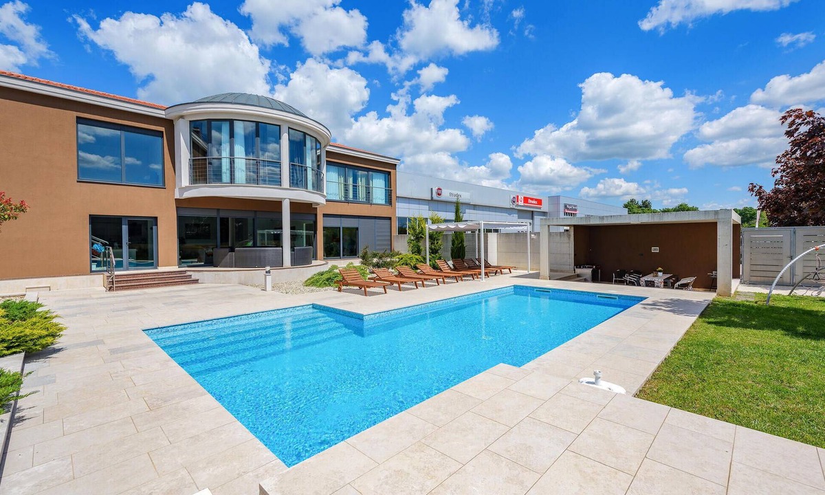 Orbanici House | Amazing home in Zminj