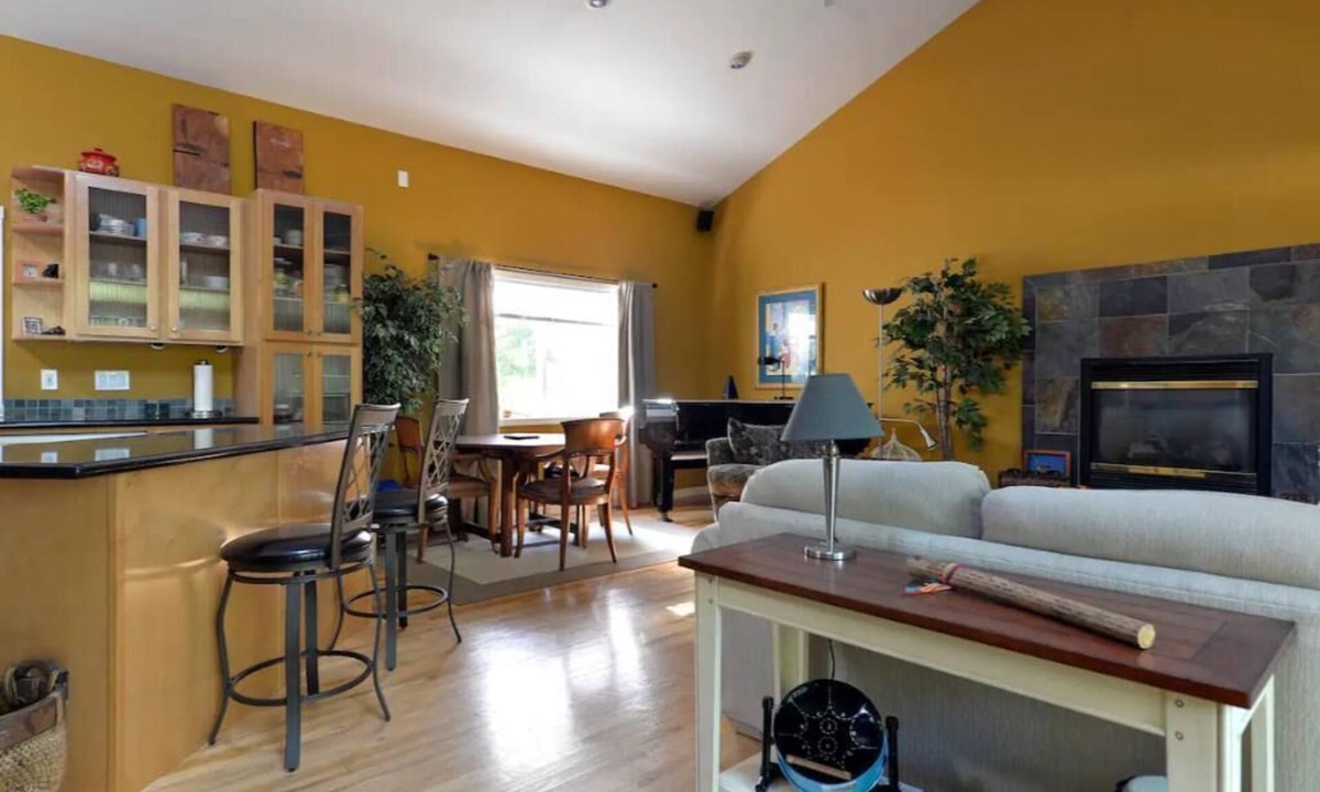 Norkirk House | Amazing Home.Large Space Yet Cozy