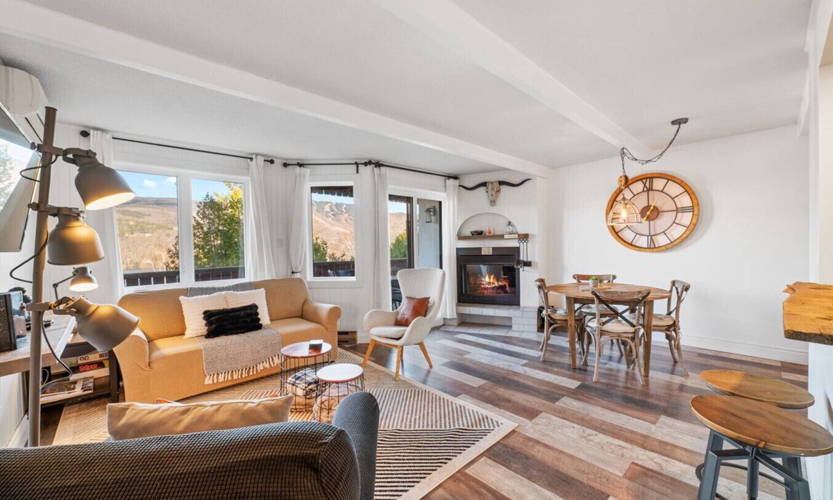 Mont-Tremblant Condo | Amazing Lake/Mountain View 5min to Tremblant 491