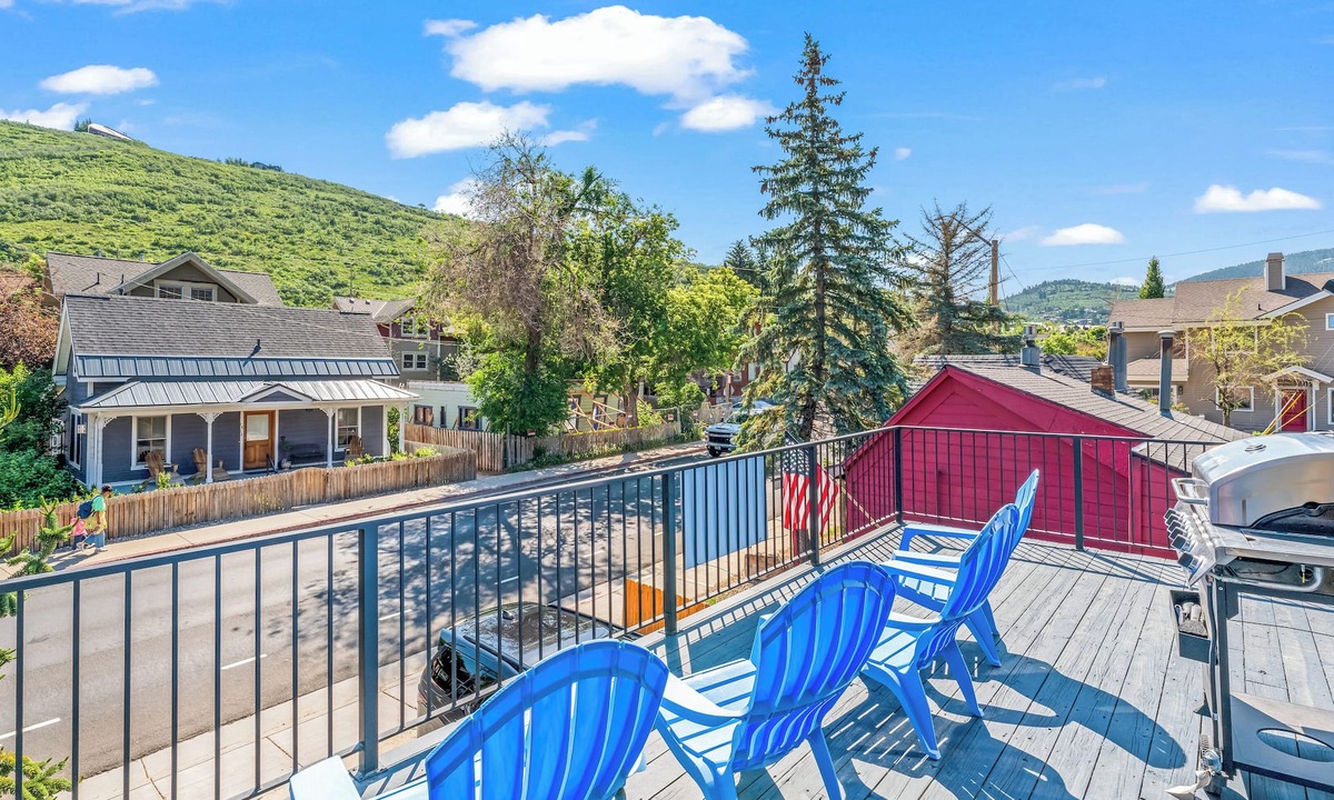 North Park City House | Amazing Location and Views! Walk to Main St, private hot tub