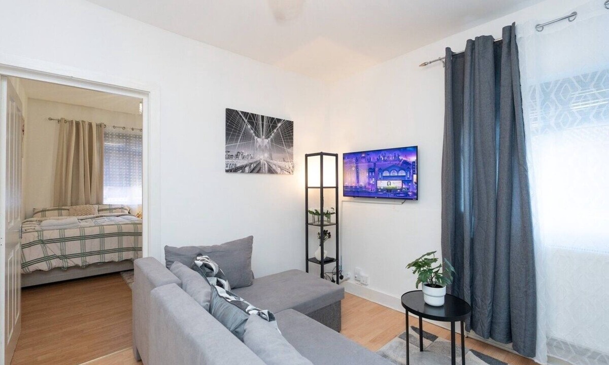 Portswood Condo | Amazing lodge apartment with free parking