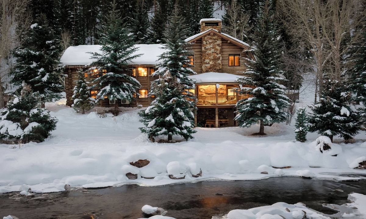 Vail House | Amazing Log Home on Gore Creek | The Savory Lodge