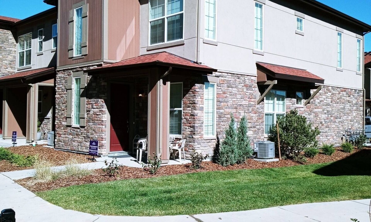 Westridge House | Amazing Luxury Home , cozy living, fully furnished, great for the Entire family