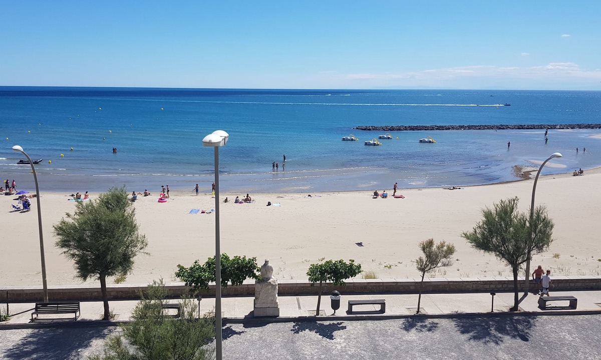 Le Grau-dʼAgde Apartment | Amazing Mediterranean Views: 3rd floor apartment with open balcony (sleeps 4)