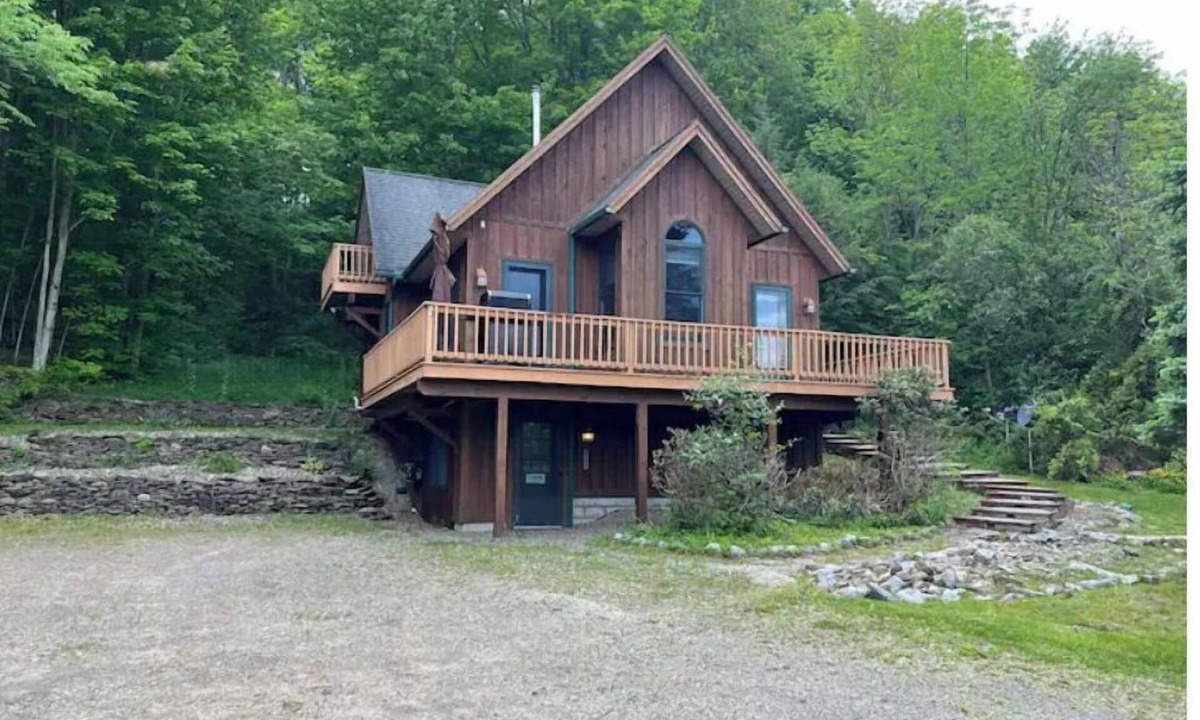 Great Valley Cabin | Amazing Mountain View Chalet 1 Minute from Slopes
