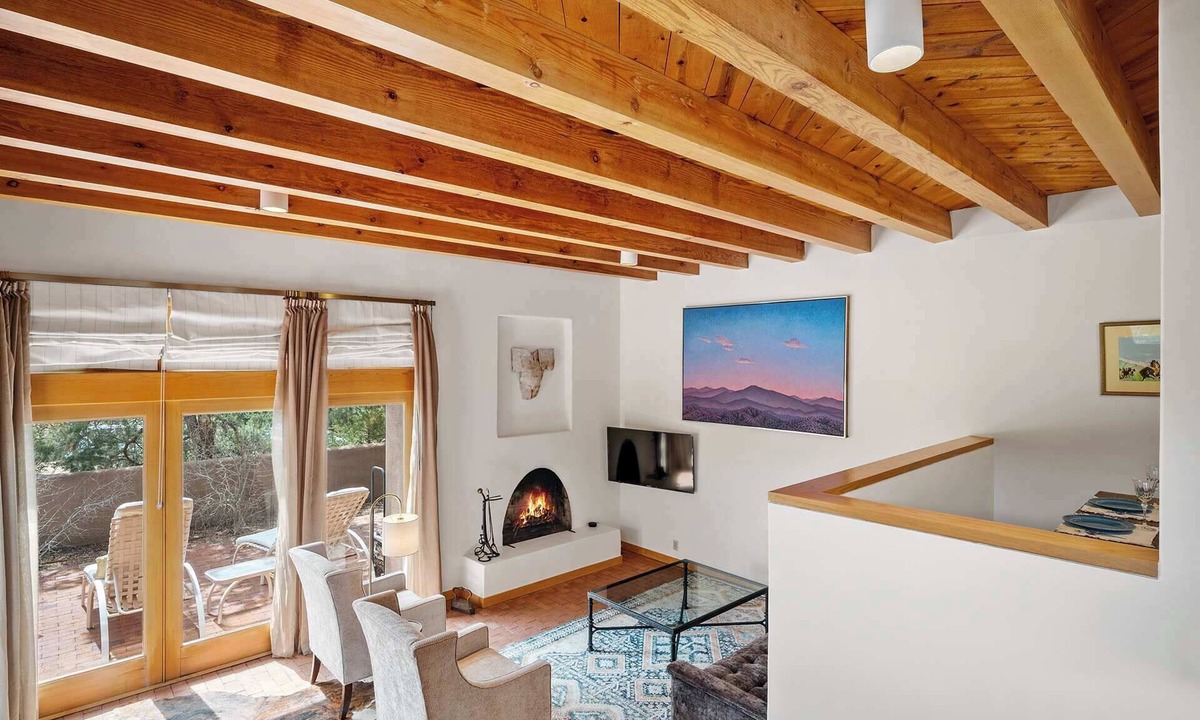 Nambe Pueblo House | Amazing Mountain Views, Communal Pool