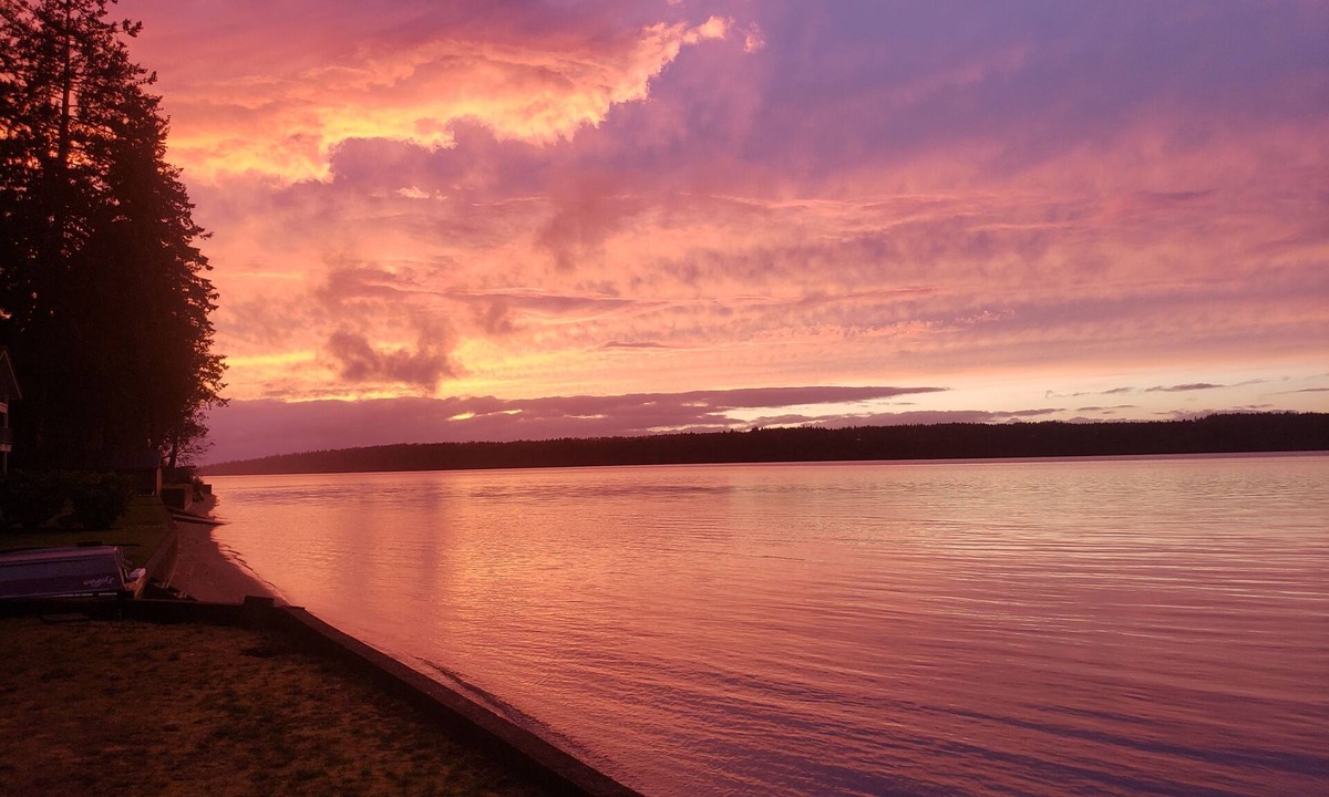 Tillicum House | Amazing Oceanfront Getaway! Recently Activated on VRBO