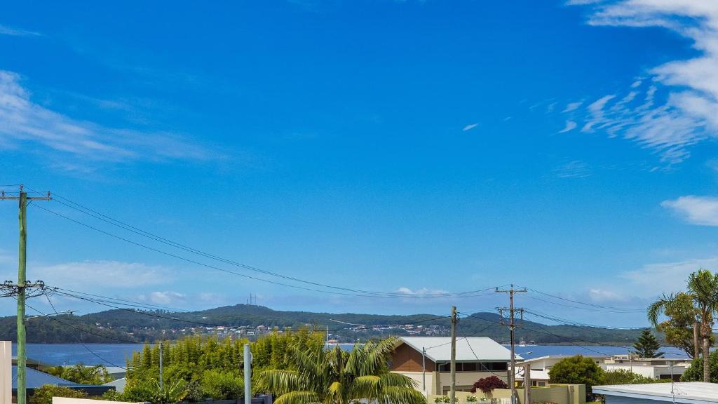 Salamander Bay House | Amazing Sunrises from your balcony