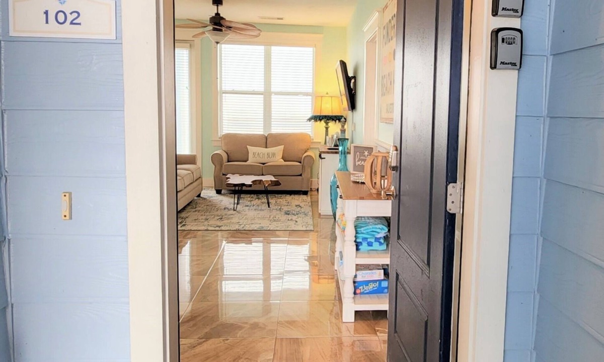 Red Fish Cove Condo | Amazing Sunsets! - Bird Watching! - Pointe West!