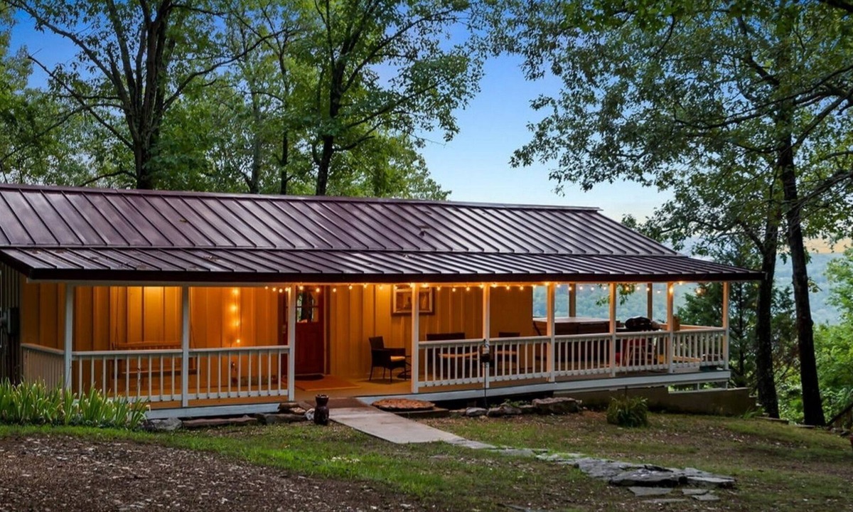 Marble Falls Cottage | Amazing View with hot tub