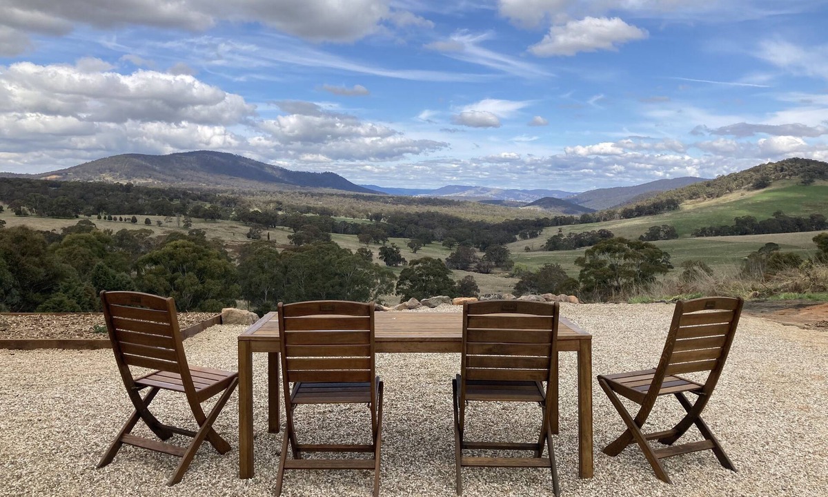 Meadow Flat Cottage | Amazing views. Centrally located between Bathurst, Lithgow and Oberon