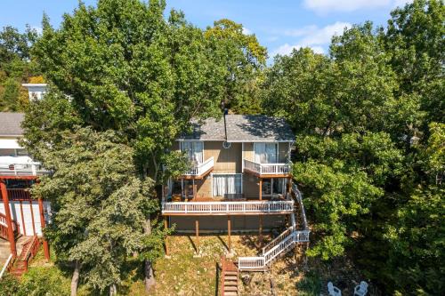 Lakeland House | Amazing Views Close to the Strip - Private Dock!