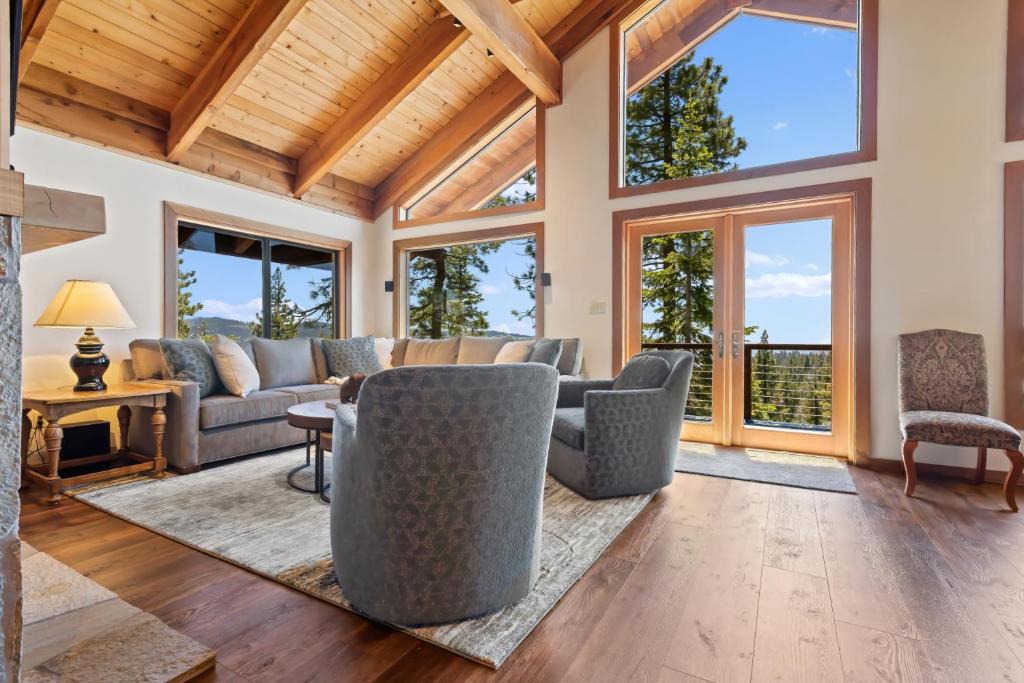 Arnold House | Amazing Views - Modern Home - SH #14