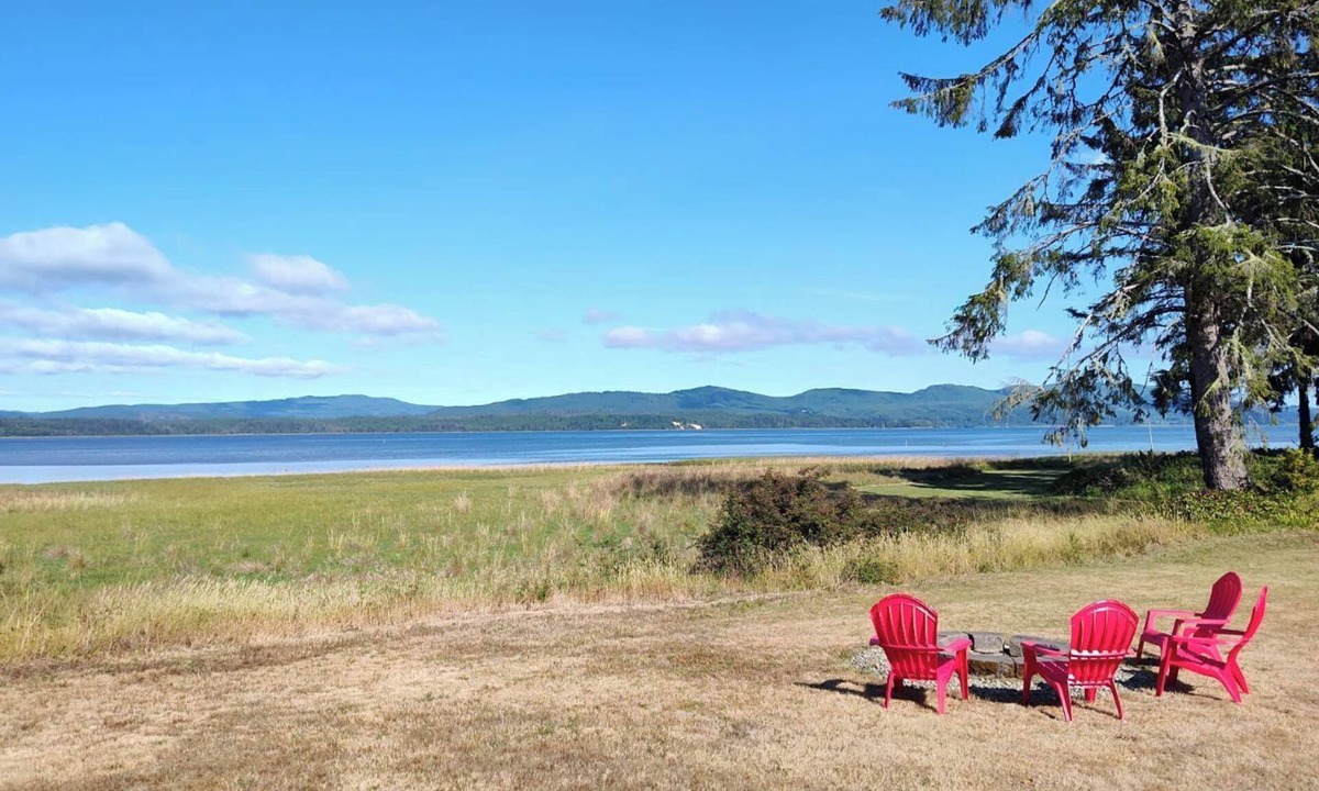 Long Beach House | Amazing Views, Private, Fenced Yard, Pets Ok - On the Bay