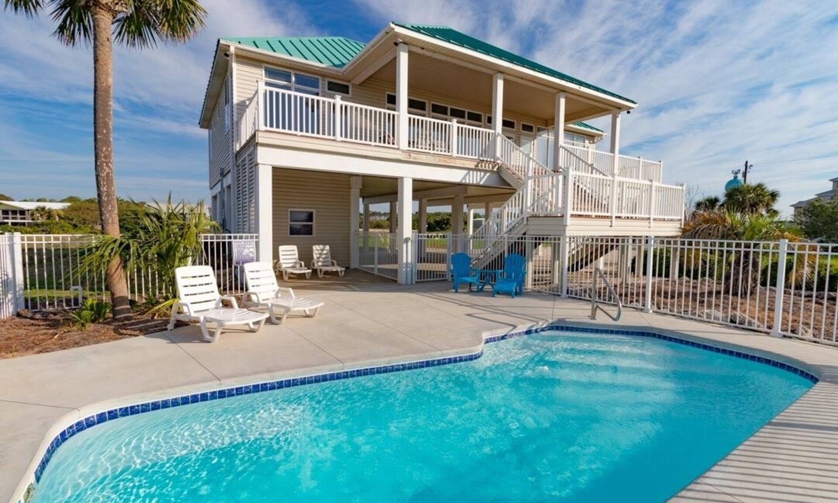 St. George Island House | Amazing Views, Steps to Beach! 1st Tier, Private Pool,
