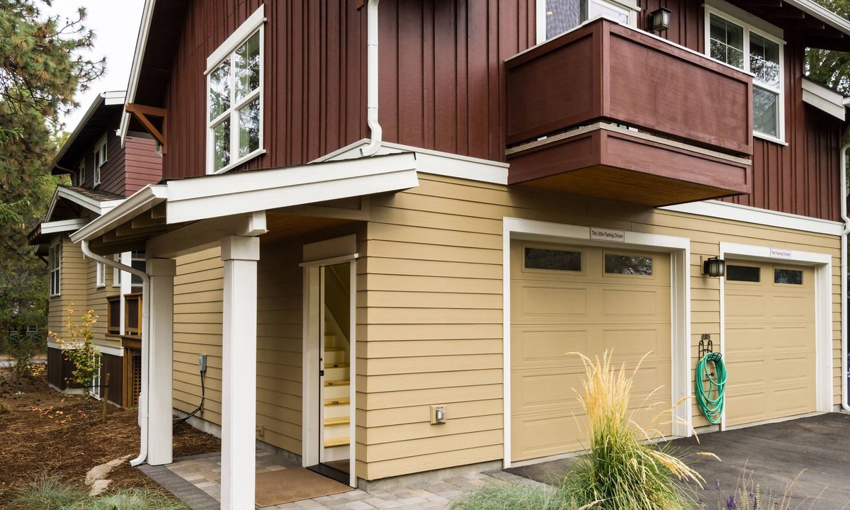 River West Apartment | Amazing West Side - Walk Everywhere - Dog-Friendly